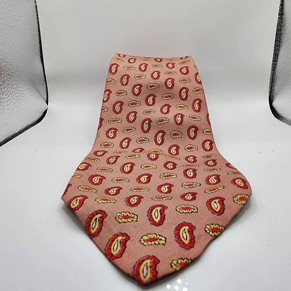 VTG‎ Brooks Brothers Makers Geometric Print Silk Pink Neck Tie